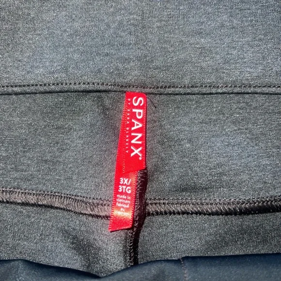 NWT SPANX Women's Dark Gray Flare Pants - Picture 6 of 6